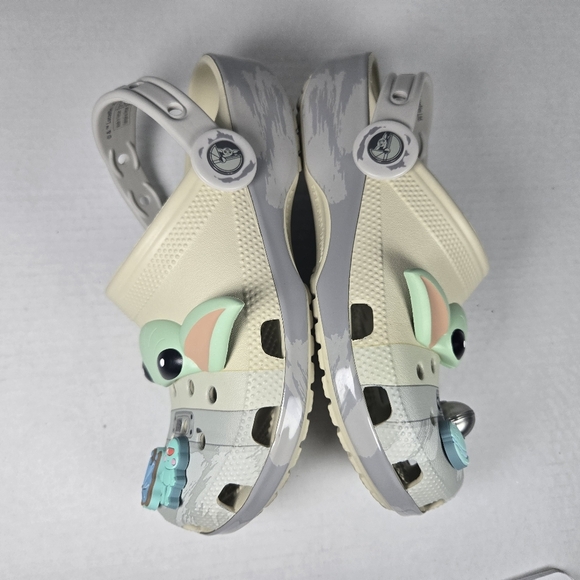 CROCS Star Wars Grogu X Unisex Classic Clogs M4/W6 Baby Yoda Mandalorian Slip on - Picture 5 of 7